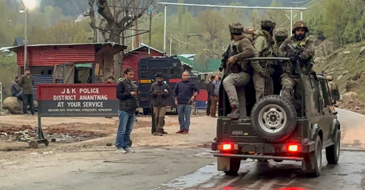 কাশ্মীর হামলায় সশস্ত্র গোষ্ঠী দ্য রেজিস্ট্যান্স ফ্রন্টের দায় স্বীকার  কাশ্মীর হামলায় সশস্ত্র গোষ্ঠী দ্য রেজিস্ট্যান্স ফ্রন্টের দায় স্বীকার