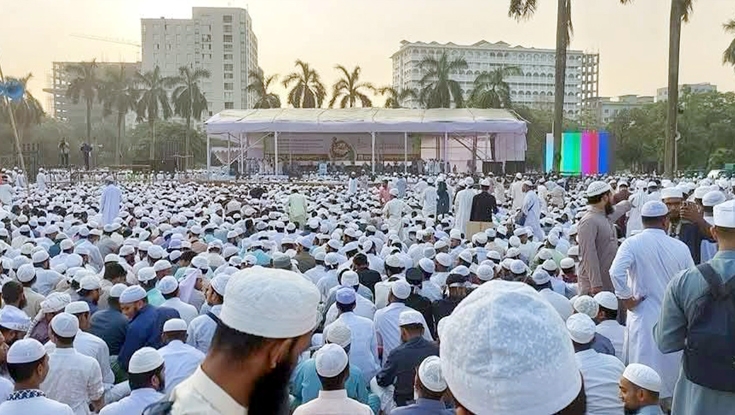 সোহরাওয়ার্দী উদ্যানে চলছে হেফাজতের মহাসমাবেশ সোহরাওয়ার্দী উদ্যানে চলছে হেফাজতের মহাসমাবেশ