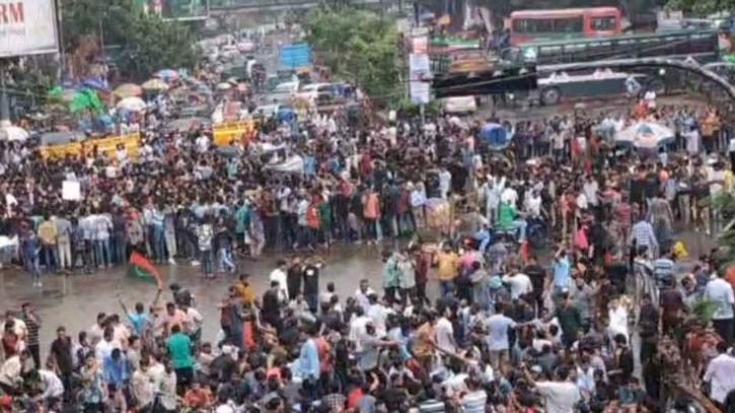 সাম্য হত্যার বিচার দাবিতে আবারও শাহবাগ অবরোধ ছাত্রদলের সাম্য হত্যার বিচার দাবিতে আবারও শাহবাগ অবরোধ ছাত্রদলের