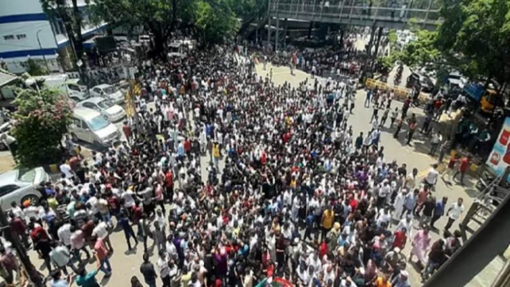 মৎস্য ভবন ও কাকরাইল মোড়ে ইশরাক সমর্থকদের অবস্থান মৎস্য ভবন ও কাকরাইল মোড়ে ইশরাক সমর্থকদের অবস্থান